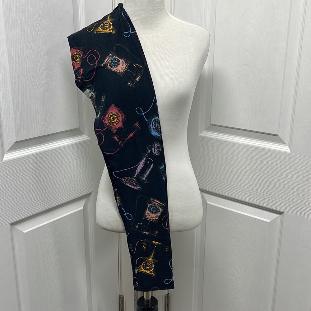 LuLaRoe OS One Size Black Vintage Telephone Leggings NWT